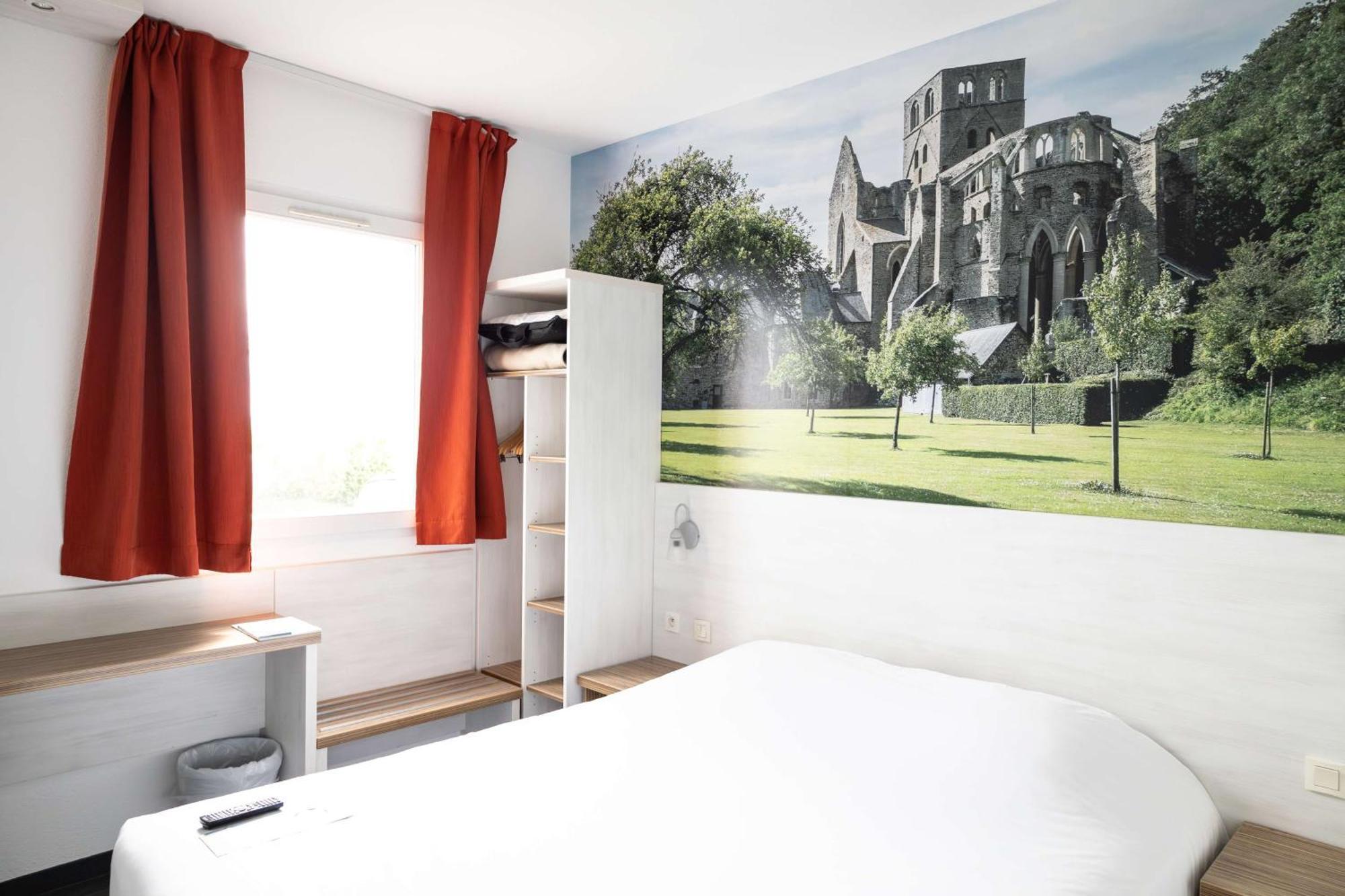 Brit Hotel Confort Saint-Lo Exterior photo