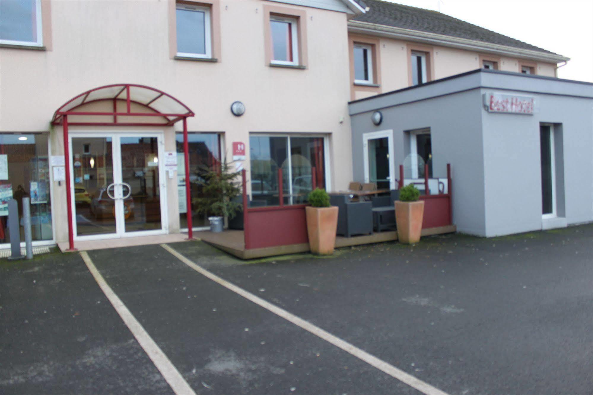Brit Hotel Confort Saint-Lo Exterior photo