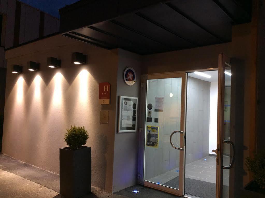Brit Hotel Confort Saint-Lo Exterior photo